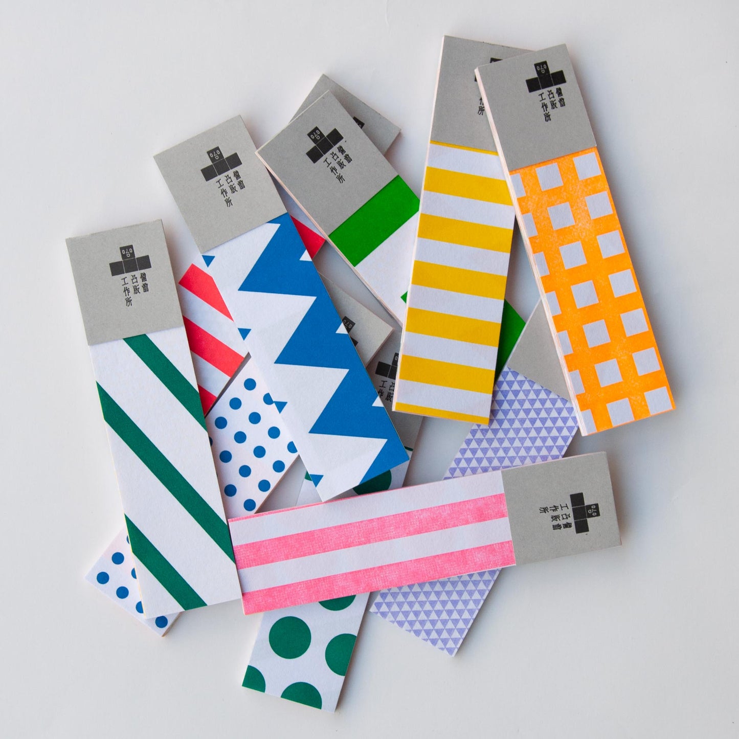 凸版メモ帳（一色）